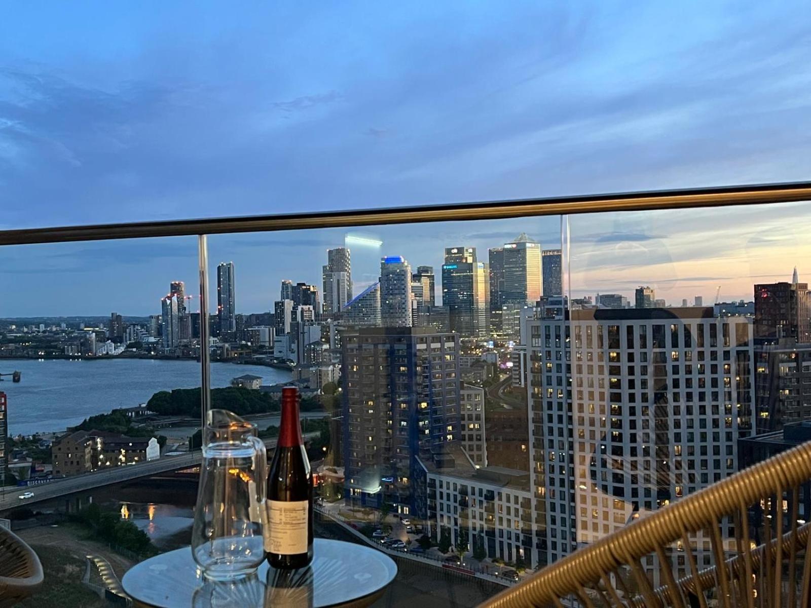 Ac Luxe Penthouse With Free Parking Apartment ลอนดอน ภายนอก รูปภาพ