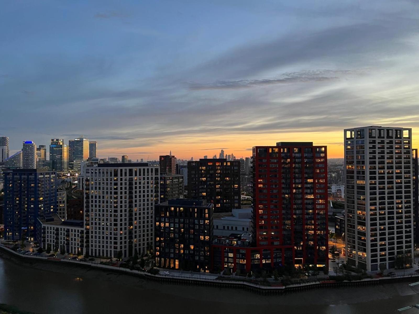 Ac Luxe Penthouse With Free Parking Apartment ลอนดอน ภายนอก รูปภาพ